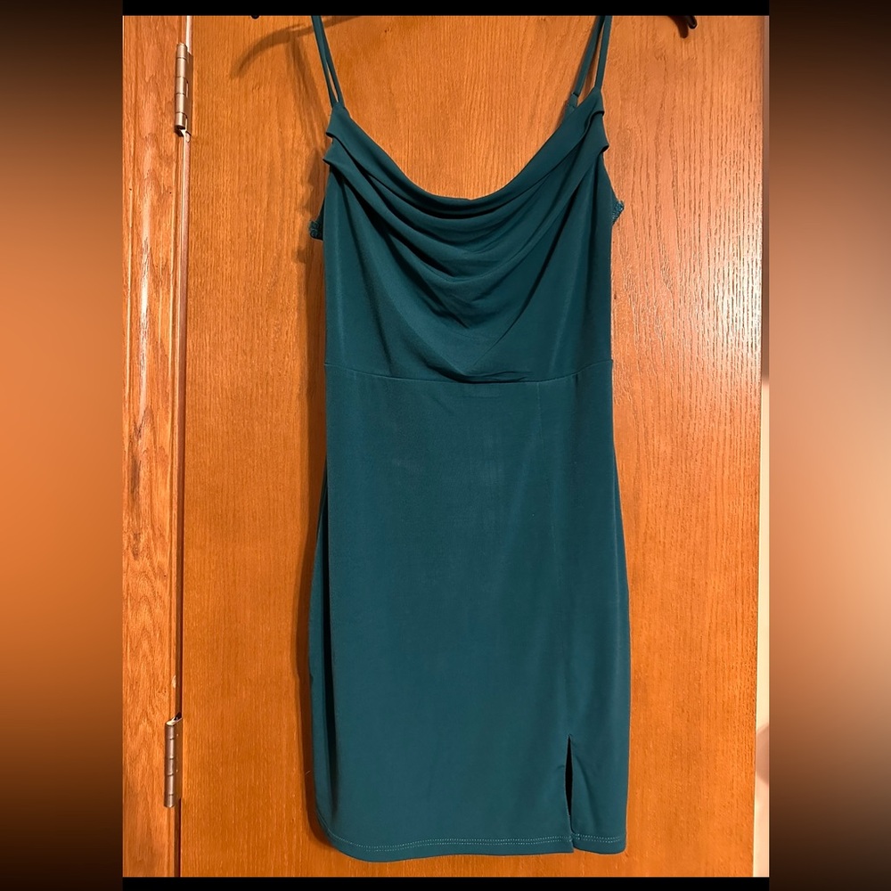 green dress